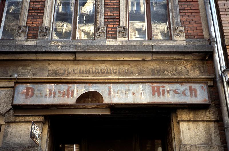 Dresden-Äußere Neustadt, Alaunstr. 98, 4.5.1996.jpg - Stellmacherei & Wagner / Dampfwäscherei Hirsch